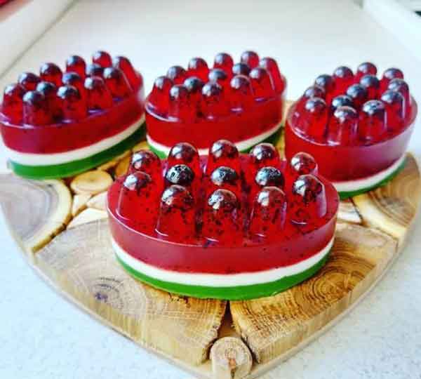 تزیین ژله شب یلدا به شکل هندوانه با ایده های ساده و جذاب