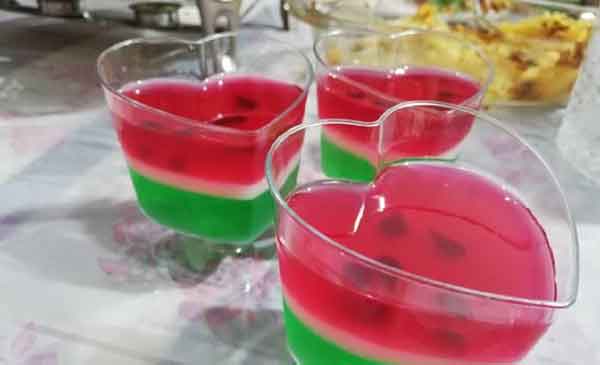 تزیین ژله شب یلدا به شکل هندوانه با ایده های ساده و جذاب