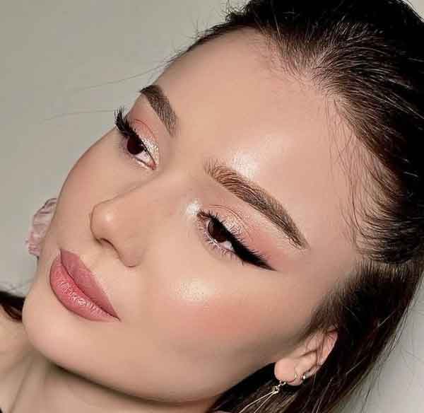 مدل آرایش دخترانه ساده و شیک لایت و لاکچری مناسب عروسی و دورهمی