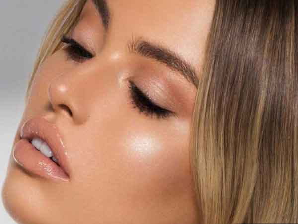 آرایش زنانه ساده لایت و ملایم شیک و جذاب عروسی و مهمانی