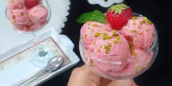 فوت و فن بستنی توت فرنگی و راز خوشمزگی بستنی توت فرنگی خوشمزه و خانگی