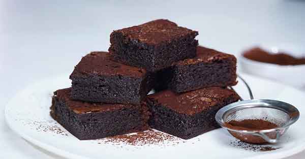 طرز تهیه کیک براونی اصل آموزش تصویری کیک براونی طرز تهیه کیک براونی با پودر اماده کیک براونی شکلاتی غلیظ کیک براونی شف طیبه طرز تهیه کیک براونی دو رنگ طرز تهیه کیک براونی مرطوب رشد کیک براونی چیست