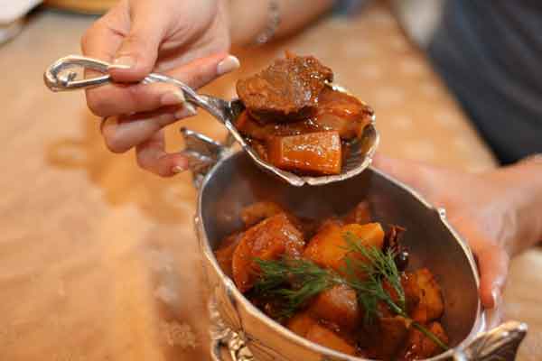 خورش به رزا منتظمی خورش به مجلسی طرز تهیه خورشت به آلو با گردو طرز تهیه خورش به اصفهانی طرز تهیه خورش به آلو با لپه خورش به الو کرمانشاهی خورش به آلو با سیب زمینی طرز تهیه خورش به آلو با مرغ مجلسی