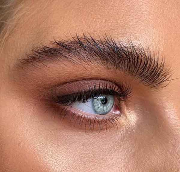مدل ابرو دخترانه شیک اسپرت و پهن مناسب فرم صورت های مختلف