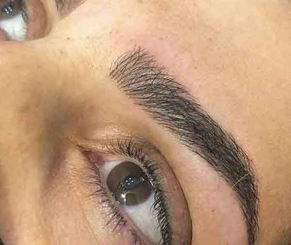 مدل ابرو دخترانه فیبروز نچرال و طبیعی برای ابروهای کم پشت شیک
