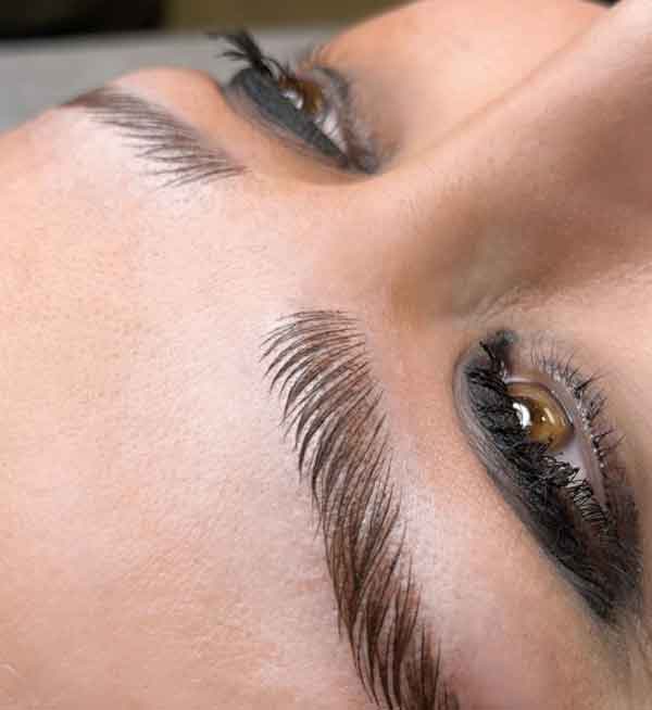 مدل ابرو دخترانه فیبروز نچرال و طبیعی برای ابروهای کم پشت شیک