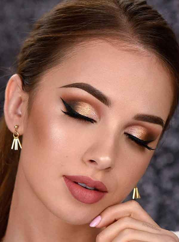 مدل آرایش زنانه ۱۴۰۲ ملایم و لایت شیک و خاص جدید و مدرن
