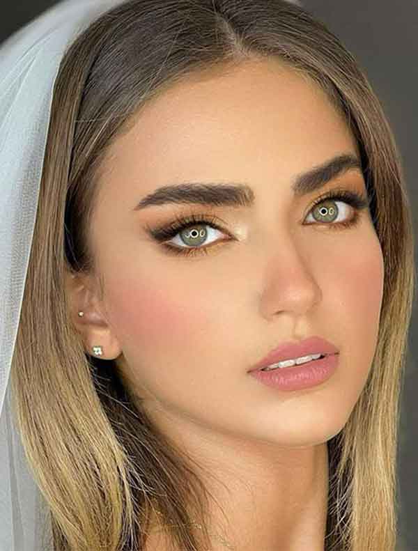 مدل آرایش زنانه ۱۴۰۲ ملایم و لایت شیک و خاص جدید و مدرن