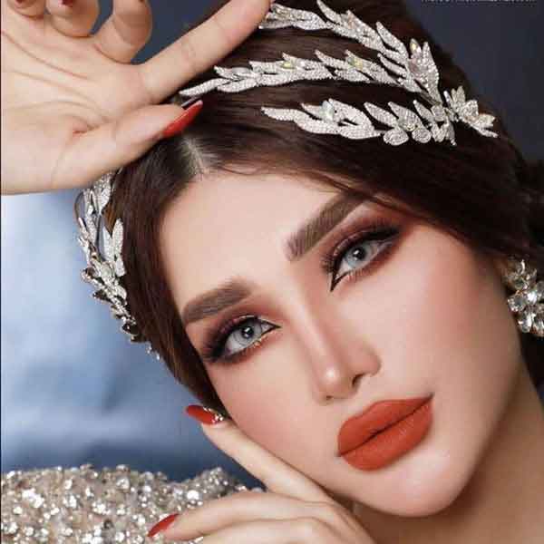 مدل عروس ایرانی فوق العاده شیک و دلبر با آرایشی جذاب و لایت