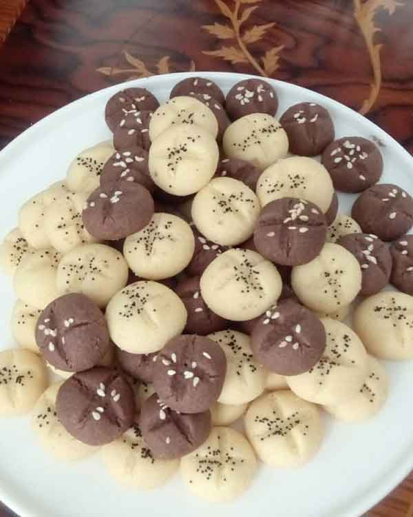 طرز تهیه شیرینی قندی سبزواری فیلم شیرینی قندی طرز تهیه شیرینی قندی با لیوان تزیین شیرینی قندی خانگی شیرینی قندی با روغن مایع نان قندی قزوین خانم صرافها شیرینی قندی ساده علت ترک خوردن شیرینی قندی