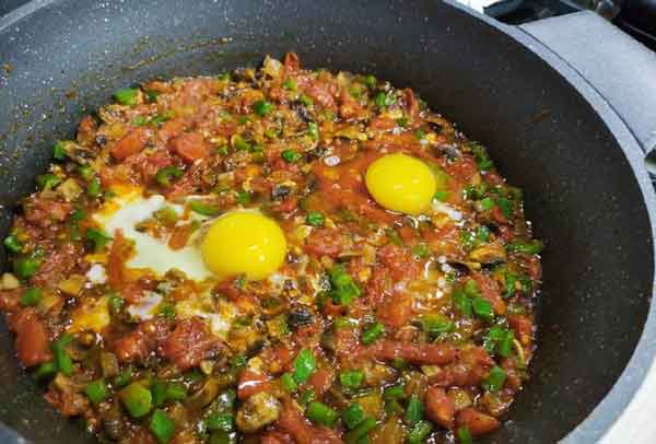 طرز تهیه املت حرفه ای طرز تهیه املت لاکچری املت خوشمزه نی نی سایت املت برای 10 نفر طرز تهیه املت با گوجه رنده شده فوت و فن املت خوشمزه فوت و فن املت قهوه خانه ای طرز تهیه املت حرفه ای با گوجه