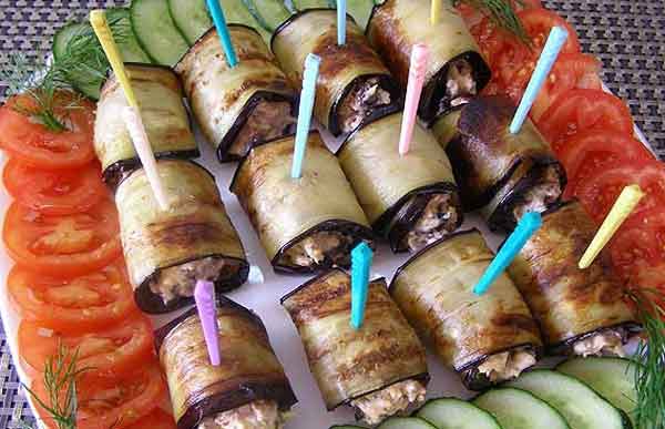 رولت بادمجان بقچه ای طرز تهیه رولت بادمجان با گوشت چرخ کرده بادمجان سرخ شده با پنیر پیتزا سوفله رول بادمجان سوفله بادمجان بادمجان شکم پر رول بادمجان بدون گوشت طرز تهیه رولت درباری