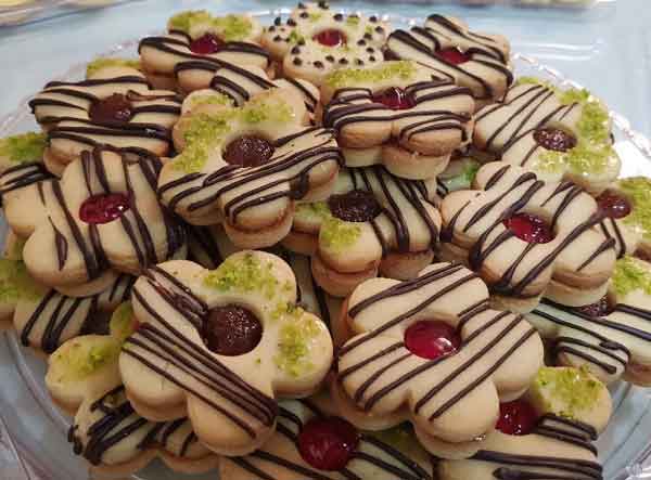 شیرینی مربایی نرم و لطیف با کره طرز تهیه شیرینی مربایی با روغن جامد شیرینی مربایی معصومه رسولی شیرینی مربایی نی نی سایت شیرینی مربایی با نشاسته ذرت نرم شدن شیرینی مربایی طرز تهیه شیرینی مربایی تصویری طرز تهیه شیرینی مربایی با پیمانه