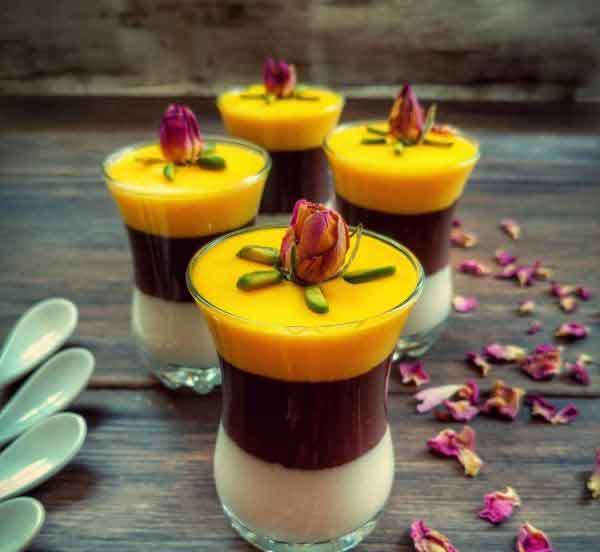 تزیین فرنی برای ماه رمضان وانیلی و زعفرانی با نکات و روش های مختلف