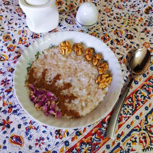 تزیین حلیم برای ماه رمضان شیک و ساده خوشمزه با دارچین و کنجد