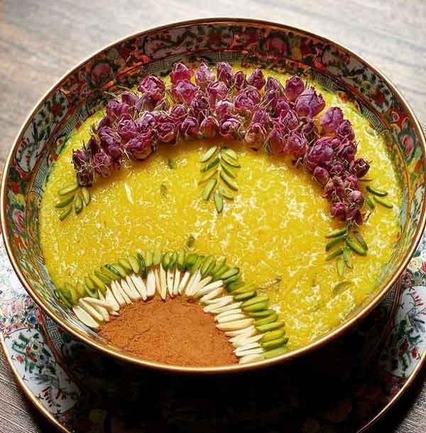 تزیین شله زرد برای ماه رمضان با دارچین و خلال با ایده های جذاب و ساده