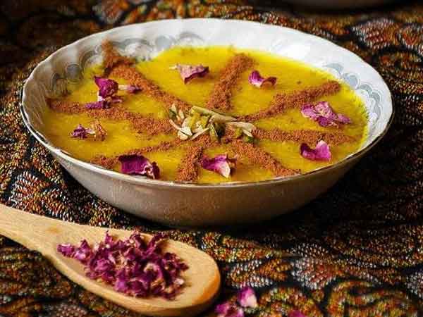 تزیین شله زرد برای ماه رمضان با دارچین و خلال با ایده های جذاب و ساده