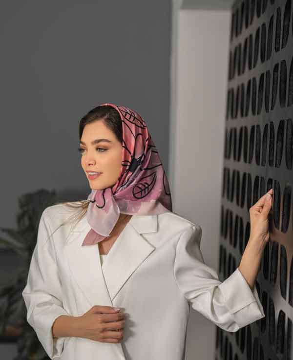 مدل روسری زنانه شیک قواره بزرگ و کوچک با طرح های ساده و جذاب خانومانه