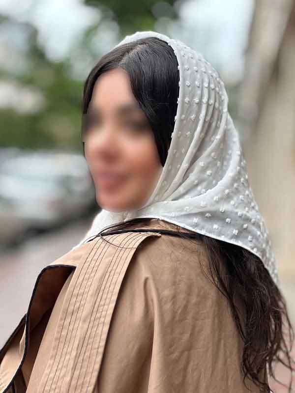 مدل روسری زنانه شیک قواره بزرگ و کوچک با طرح های ساده و جذاب خانومانه