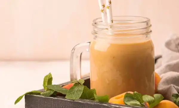 فوت و فن میلک شیک زردآلو و راز خوشمزگی میلک شیک زردآلو خوشمزه و خانگی