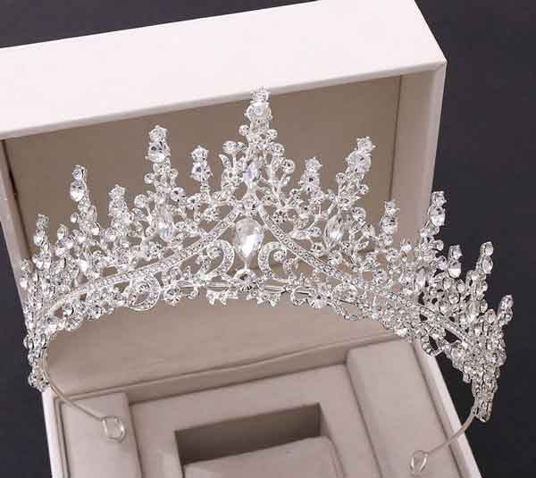 مدل تاج عروس جدید پرنسسی و شیک مخصوص خاص پسندا و لاکچریا