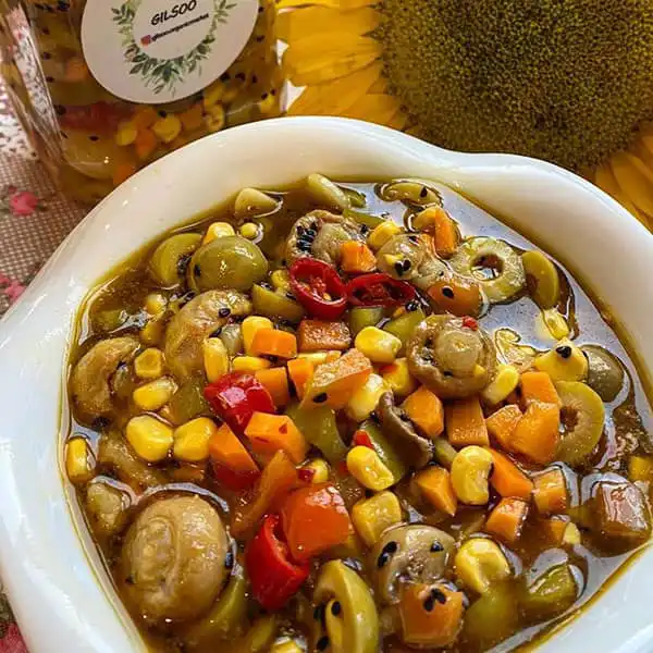 فوت و فن ترشی اسپانیایی و راز خوشمزگی ترشی اسپانیایی خوشمزه و خانگی