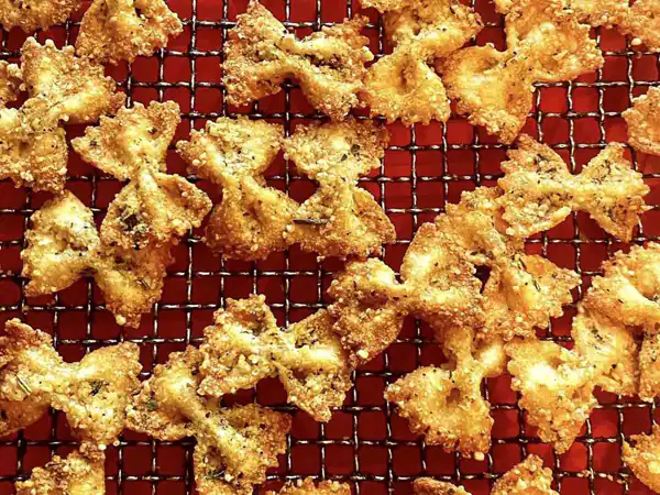فوت و فن چیپس پاستا و راز خوشمزگی چیپس پاستا خوشمزه و خانگی