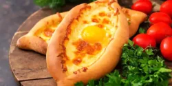 فوت و فن خاچاپوری و راز خوشمزگی خاچاپوری خوشمزه و خانگی