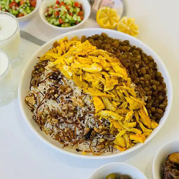 فوت و فن رشته پلو با مرغ ریش ریش و راز خوشمزگی رشته پلو با مرغ ریش ریش