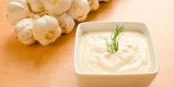 فوت و فن سس سیر و راز خوشمزگی سس سیر خوشمزه و خانگی