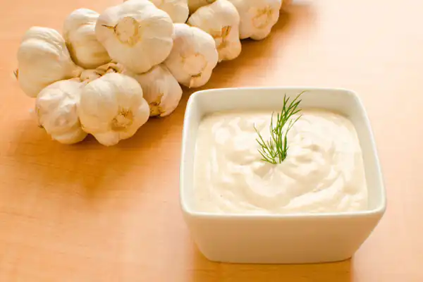 فوت و فن سس سیر و راز خوشمزگی سس سیر خوشمزه و خانگی