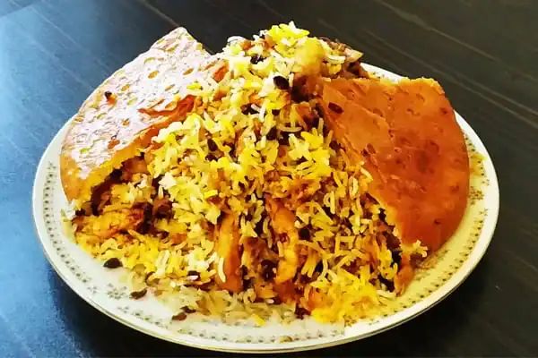 فوت و فن زرشک پلو با مرغ ریش ریش و راز خوشمزگی زرشک پلو با مرغ ریش ریش