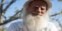 تعبیر خواب پیرمرد برای دختر مجرد و زن متاهل از نظر روانشناسی