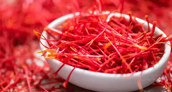 تعبیر خواب زعفران برای دختر مجرد و زن متاهل از نظر روانشناسی