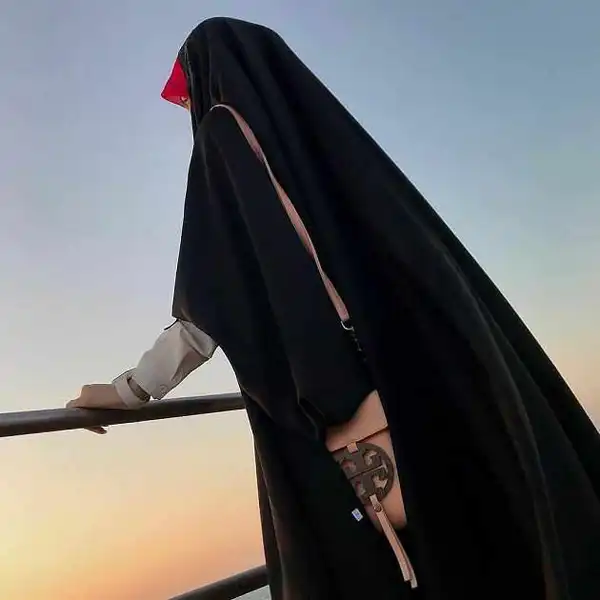 تعبیر خواب گم شدن چادر+ برای دختر مجرد و زن متاهل از نظر روانشناسی