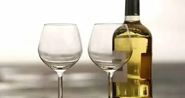 تعبیر خواب شراب+ برای دختر مجرد و زن متاهل از نظر روانشناسی